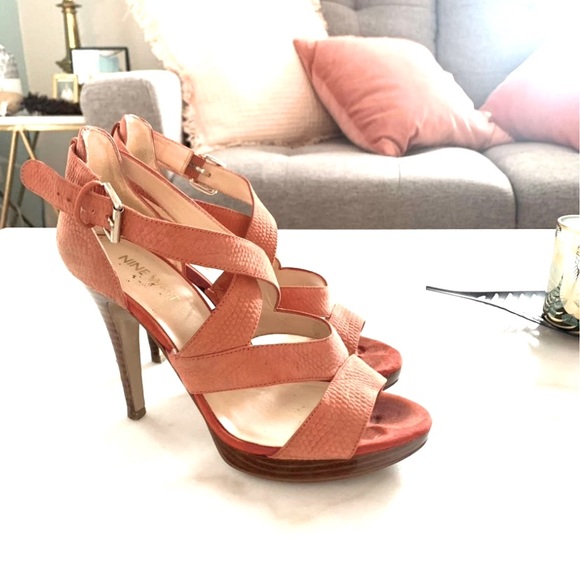Nine West salmon leather sandals (high heels) - Picture 3 of 3